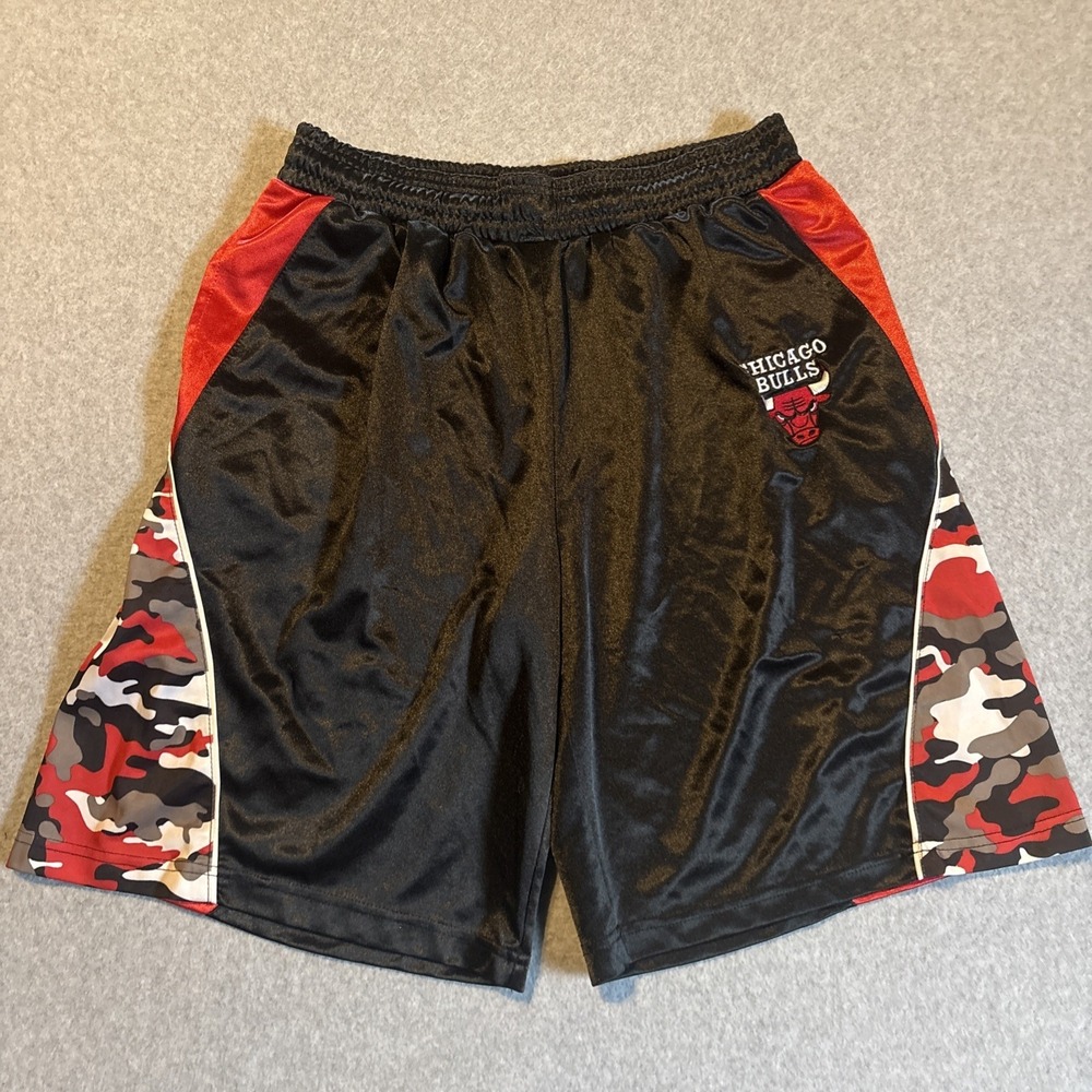 Unk St Chicago Bulls Basketball Shorts Men's M Black/ Red Camo Sides